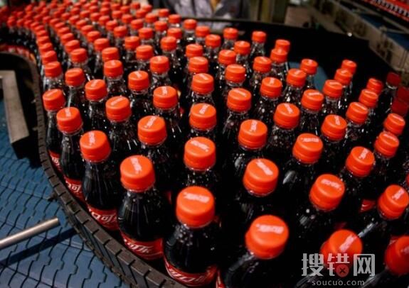 男子胃結石醫生開藥2大瓶可樂 原因竟是這樣簡直太驚喜了