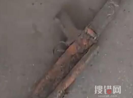 浙江男子撒網捕魚撈上一桿槍 內幕曝光簡直太罕見了